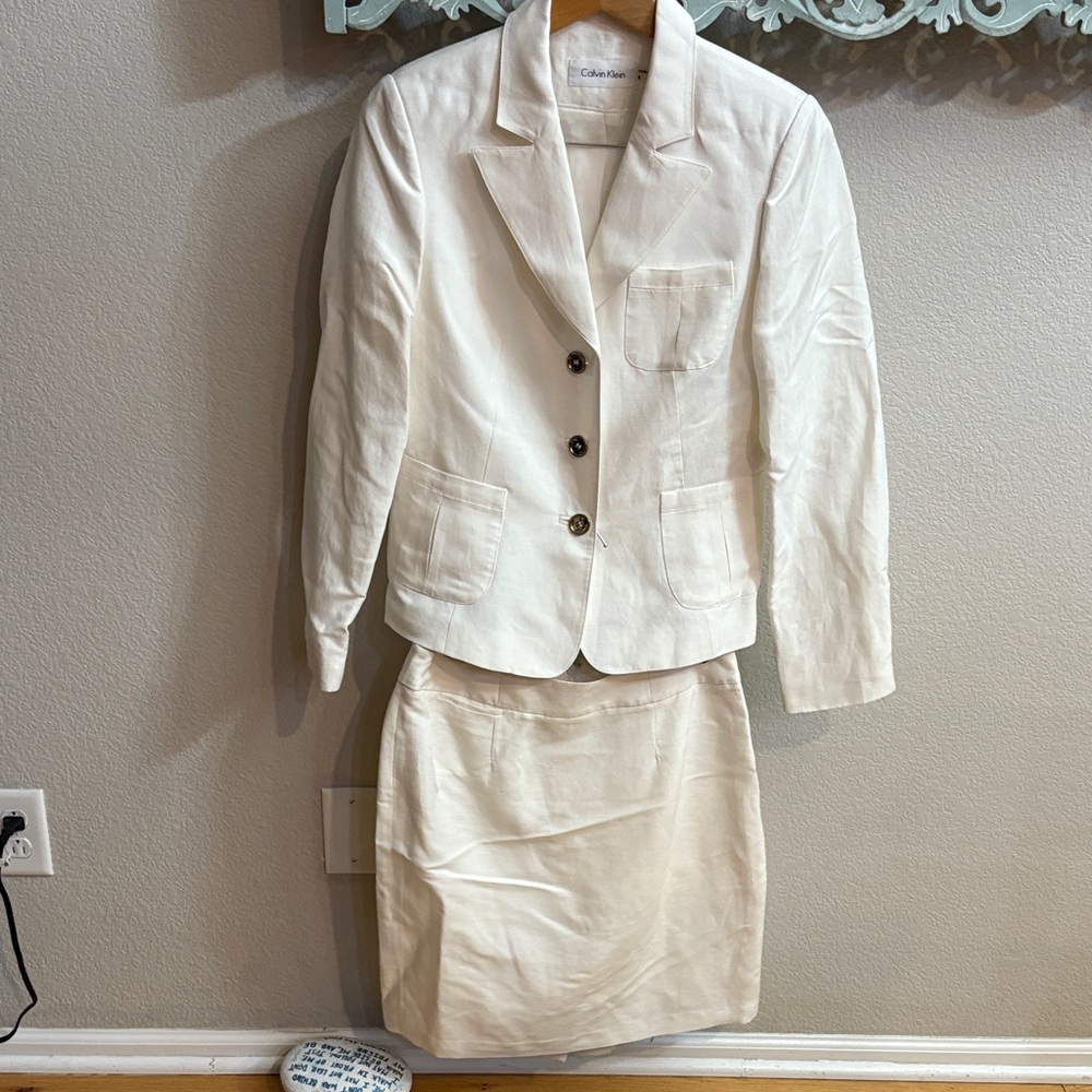 Calvin Klein Women's Cream Skirt Set - Picture 12 of 12
